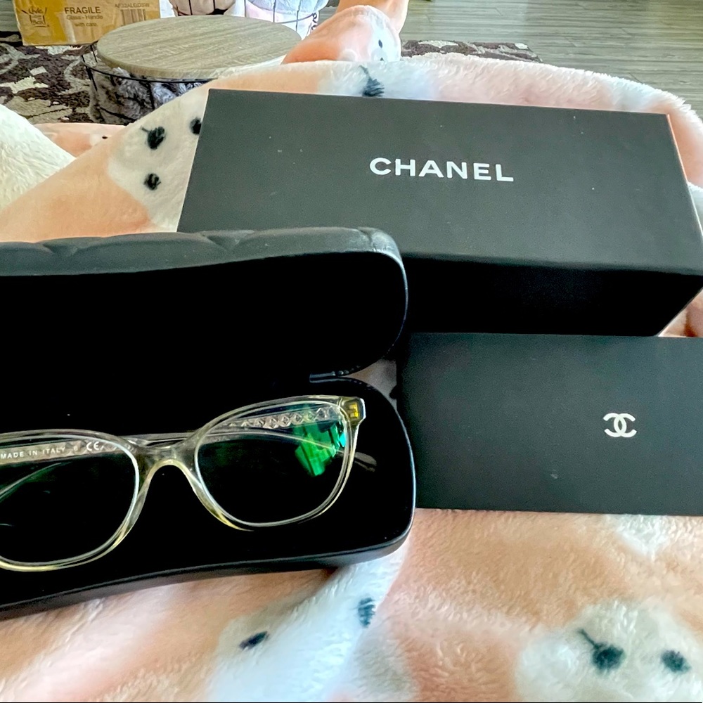Chanel frames